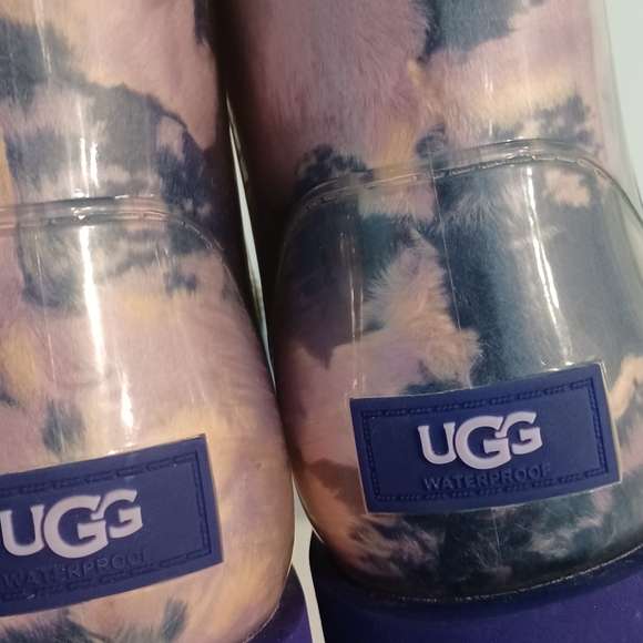 SOLD! Ugg Australia Waterproof boots - Picture 9 of 9
